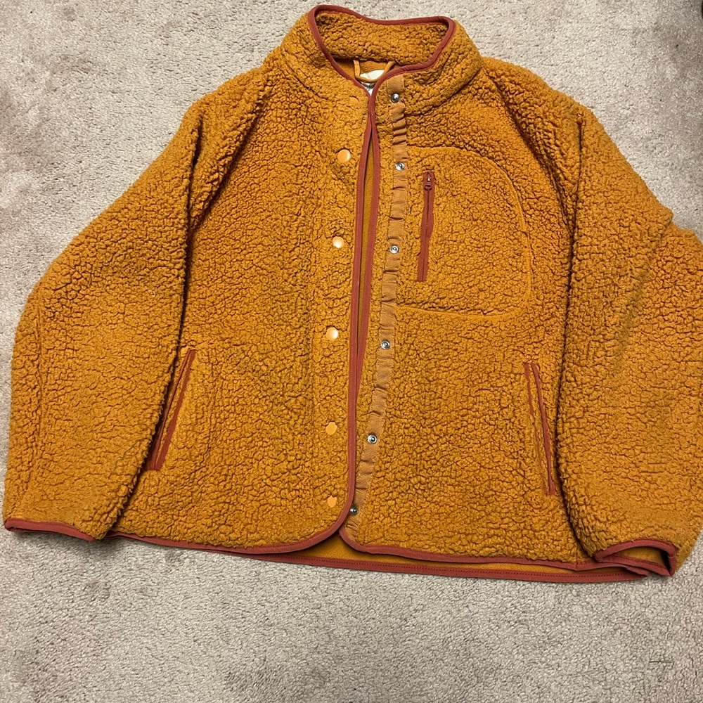 Women’s fleece button up jacket